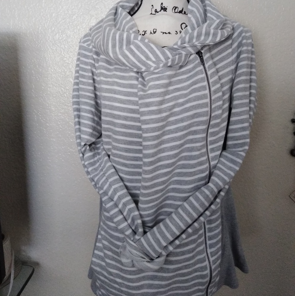 Light weight sweater